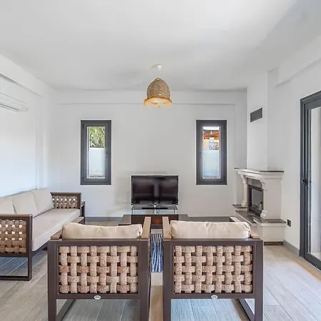Villa Superb 3br W Pool Gumusluk *