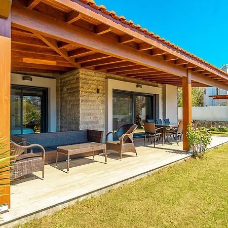 Superb 3br W Pool Gumusluk Villa